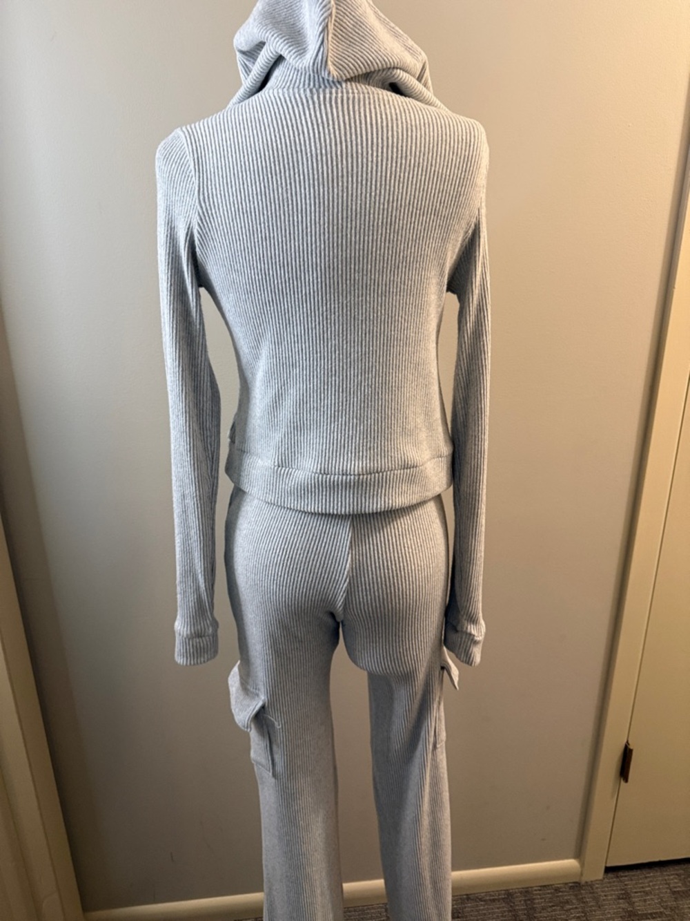 Cozy Ribbed Hooded Zip Jacket & Wide-Leg Cargo Pants Set - Light Gray - Picture 4 of 5